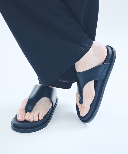 waa.(ワー)の「【Waa.studio / ワースタジオ】KEO SANDALS / ケオ サンダル / トング レザー サンダル / 牛革(サンダル・メンズ・ブラック/ホワイト・43/41/42)」の6枚目の写真