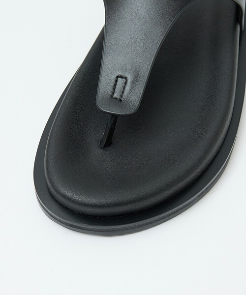 waa.(ワー)の「【Waa.studio / ワースタジオ】KEO SANDALS / ケオ サンダル / トング レザー サンダル / 牛革(サンダル・メンズ・ブラック/ホワイト・43/41/42)」の17枚目の写真