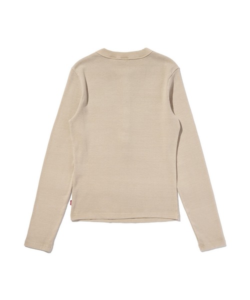 Levi's(リーバイス)の「Levi's/リーバイス エッセンシャル ロングスリーブ ヘンリーTシャツ(Tシャツ/カットソー・レディース・ベージュ・S/XS/M)」の5枚目の写真