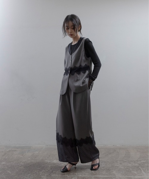 Eimee Law(エイミーロウ)の「ヘムシアータックスラックスパンツ(スラックス・レディース・ダークグレー/ブラウン・MEDIUM)」の10枚目の写真