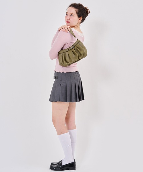 TINA:JOJUN(ティーナジョジュン)の「ベルテッド タック ショルダーバッグ TINA:JOJUN(ショルダーバッグ・レディース・ブラック/カーキ・フリー)」の8枚目の写真