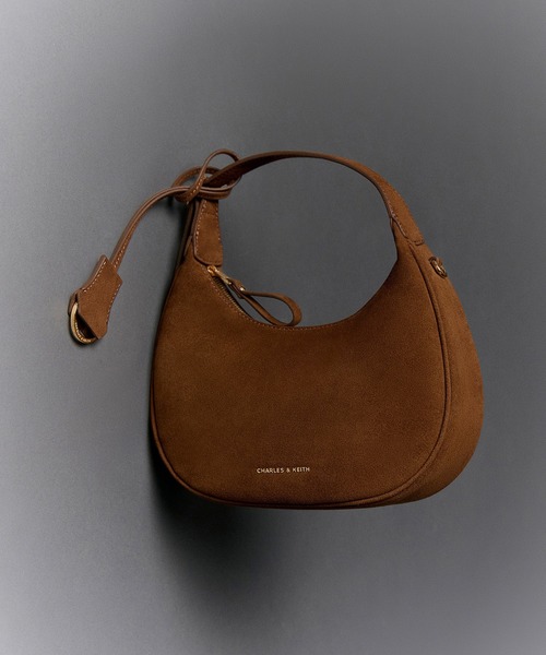 CHARLES & KEITH(チャールズ & キース)の「Vega ベガ ホーボーバッグ(ショルダーバッグ・レディース・ダークブラウン系5/ブルー系その他7・S)」の19枚目の写真