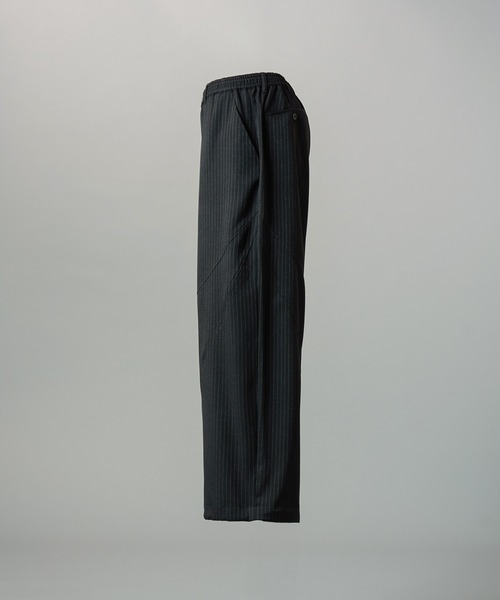 MAISON SPECIAL(メゾンスペシャル)の「《UNISEX》Curve Switching Prime-Wide Pants/カーブスイッチングプライムワイドパンツ【MAISON SPECIAL/メゾンスペシャル】■セットアップ対応■(その他パンツ・メンズ・ブラック/グレー・0/1/2)」の16枚目の写真