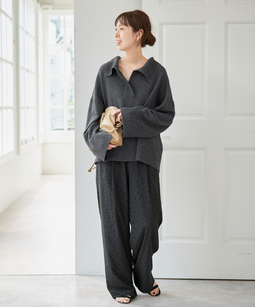 Spick & Span(スピックアンドスパン)の「ルーズウールポロシャツニット(ニット/セーター・レディース・ベージュ/レッド/チャコールグレー・FREE)」の4枚目の写真