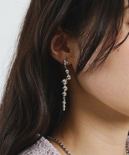 ROSE BUD(ローズバッド)の「BALL EARING(ネックレス・レディース・シルバー/ゴールド・ONE SIZE)」の1枚目の写真