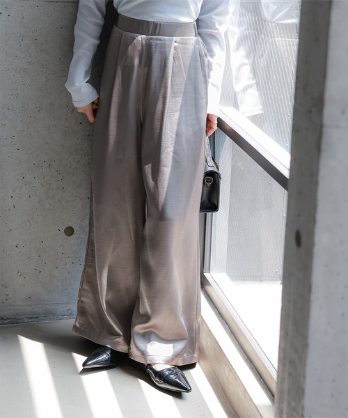 Petitle（プチレ）の「[低身長向けサイズ]選べる丈 サテンパンツ（その他パンツ・レディース・ブラック/グレイッシュベージュ/アイボリー系/ピンク系・PM/M-Short）」の6枚目の写真