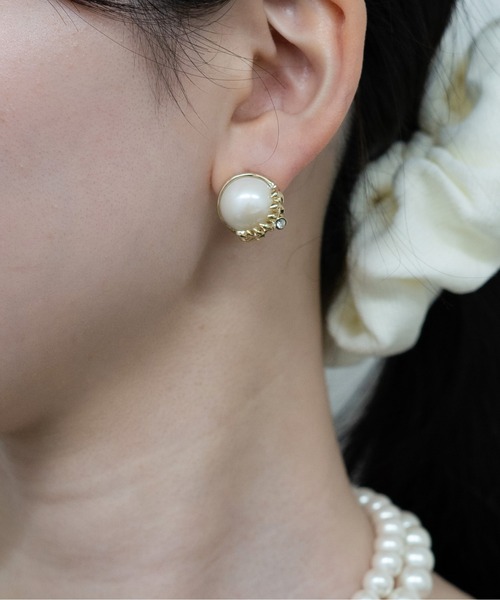 LANVIN en Bleu(ランバンオンブルー)の「パール ピアス(ピアス(両耳用)・レディース・ゴールド・ONE SIZE)」の5枚目の写真
