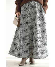 フロッキーの黒花画ロングスカート