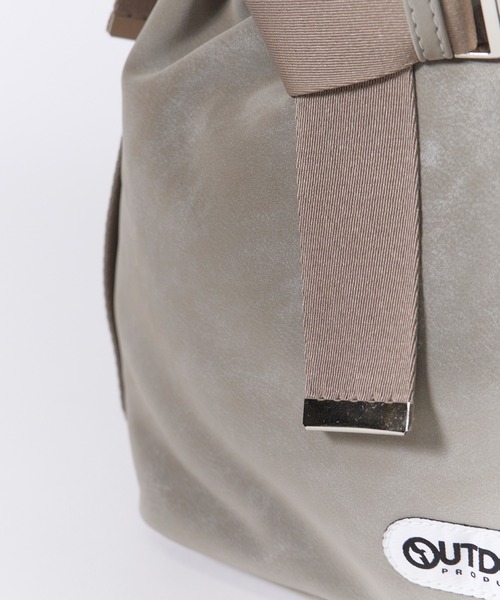 OUTDOOR PRODUCTS(アウトドアプロダクツ)の「OUTDOOR PRODUCTS/アウトドアプロダクツ 2way Belt Tote ベルトトートバック フェイクレザー ナチュラル アウトドア ピクニック ユニセックス 通勤 通学 2026秋冬(トートバッグ・メンズ・ブラック/ベージュ/グレー・FREE)」の16枚目の写真