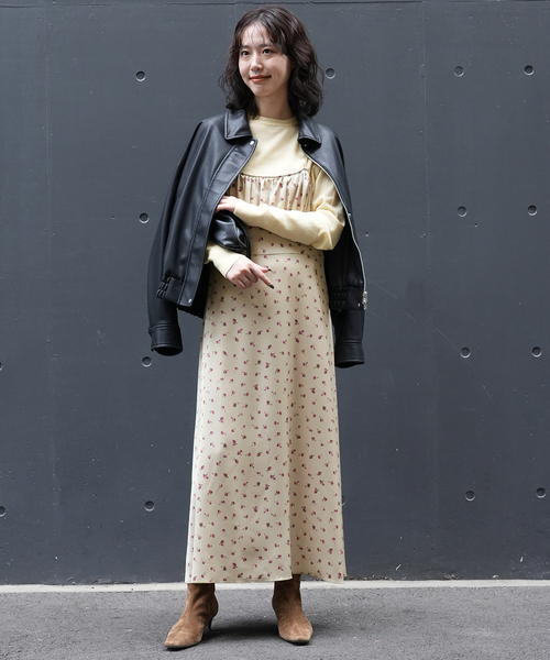 SLOBE IENA(スローブイエナ)の「フラワープリントサテンキャミワンピース(ワンピース・レディース・ベージュ・FREE)」の8枚目の写真