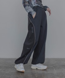ランダム刺繍フリース アーチパンツ
