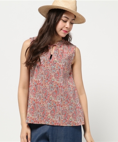 NATURAL BEAUTY BASIC（ナチュラルビューティーベーシック）の「【AneCan 6月号掲載】《LIBERTY》テッサブラウス（シャツ/ブラウス・レディース・レッド/ライトグリーン・SMALL/MEDIUM）」の3枚目の写真