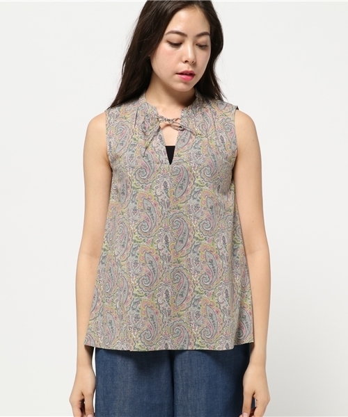 NATURAL BEAUTY BASIC（ナチュラルビューティーベーシック）の「【AneCan 6月号掲載】《LIBERTY》テッサブラウス（シャツ/ブラウス・レディース・レッド/ライトグリーン・SMALL/MEDIUM）」の5枚目の写真