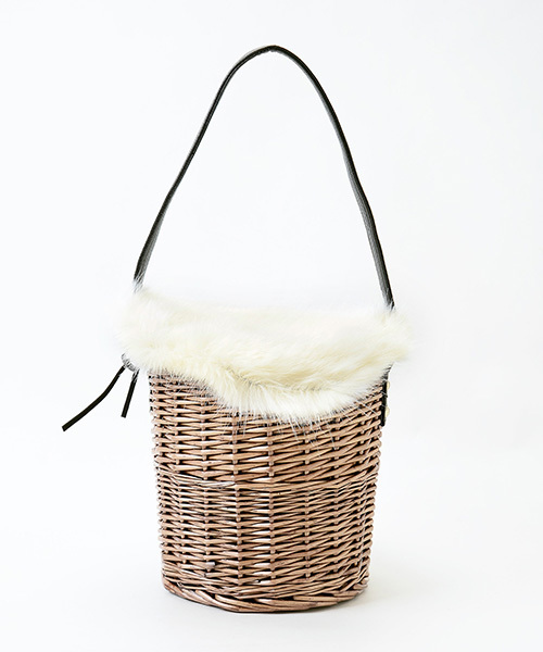 le.coeur blanc（ルクールブラン）の「【WEB限定PRICE】ファーフラップカゴバッグ（かごバッグ・レディース・アイボリー・FREE）」の7枚目の写真