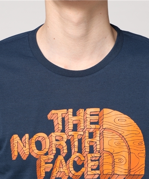 THE NORTH FACE（ザノースフェイス）の「ザ・ノース・フェイス　メンズカットソー　 /　TNFグラフィックティー（Tシャツ/カットソー・メンズ・ネイビー/オレンジ/グレー/ホワイト・SMALL/LARGE/MEDIUM/X-LARGE）」の7枚目の写真