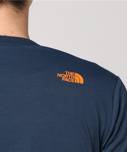 THE NORTH FACE（ザノースフェイス）の「ザ・ノース・フェイス　メンズカットソー　 /　TNFグラフィックティー（Tシャツ/カットソー・メンズ・ネイビー/オレンジ/グレー/ホワイト・SMALL/LARGE/MEDIUM/X-LARGE）」の10枚目の写真