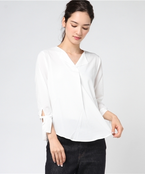 IMAGE COLLECTION（イマージュコレクション）の「袖リボンウイングカラーシャツ（シャツ/ブラウス・レディース・オフホワイト/ブラック/ベージュ・11号/7号/9号/13号/5号/15号）」の2枚目の写真