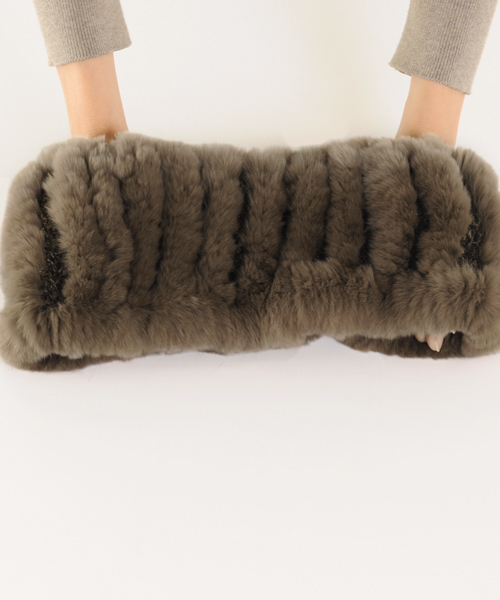 sankyo shokai(サンキョウショウカイ)の「レッキスファースヌード(ネックウォーマー/スヌード・レディース・ライトグレー/ブラック/グレー/ピンク/モカ/ブラック系その他/ブラウン系その他/ワイン/ライトベージュ/グレイッシュベージュ・FREE)」の11枚目の写真