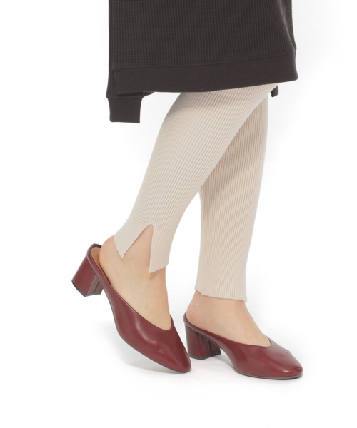 LAKOLE（ラコレ）の「【マシーンウォッシャブル】12Gニットリブレギンス / LAKOLE（レギンス/スパッツ・レディース・アイボリー/ブラック/ベージュ・SMALL/MEDIUM）」の2枚目の写真