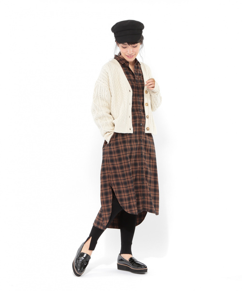 LAKOLE（ラコレ）の「【マシーンウォッシャブル】12Gニットリブレギンス / LAKOLE（レギンス/スパッツ・レディース・アイボリー/ブラック/ベージュ・SMALL/MEDIUM）」の11枚目の写真