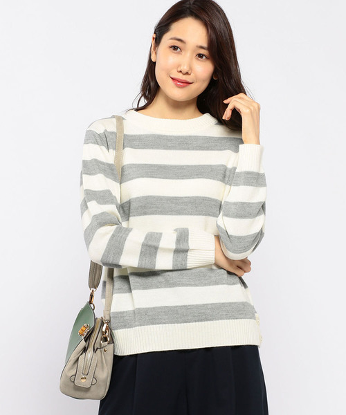 Petit Honfleur（プチオンフルール）の「太ボーダーボタン使いプルオーバー（ニット/セーター・レディース・ホワイト/グレー/ネイビー・M size/L size）」の2枚目の写真