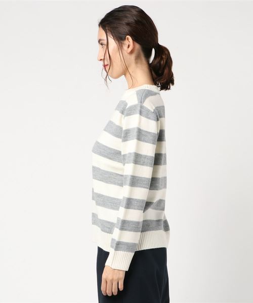 Petit Honfleur（プチオンフルール）の「太ボーダーボタン使いプルオーバー（ニット/セーター・レディース・ホワイト/グレー/ネイビー・M size/L size）」の4枚目の写真