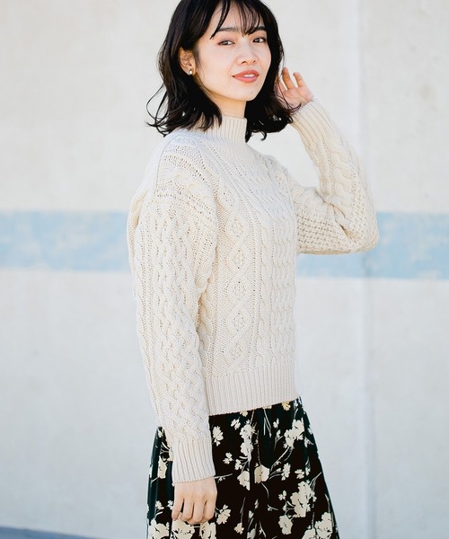 A part by（アパートバイ）の「３GANWケーブルタートル 823149（ニット/セーター・レディース・ブラック/ベージュ/オフホワイト/カーキ・FREE）」の5枚目の写真