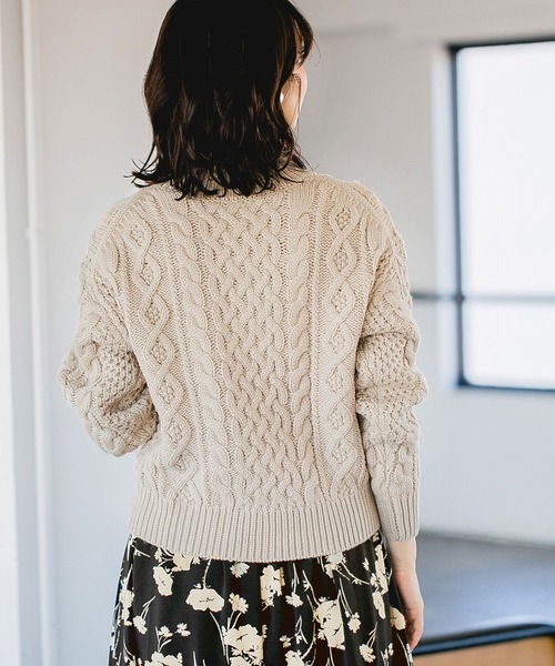 A part by（アパートバイ）の「３GANWケーブルタートル 823149（ニット/セーター・レディース・ブラック/ベージュ/オフホワイト/カーキ・FREE）」の9枚目の写真