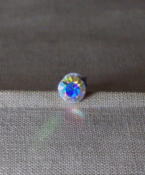 ANCHOR（アンカー）の「シングルカットストーンピアス（ピアス（片耳用）・メンズ・ブラック/クリア/ブルー/グリーン/レッド/パープル/カリビアンブルー・FREE）」の7枚目の写真