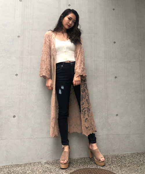 ENVYM（アンビー）の「レースガウン（その他アウター・レディース・ベージュ/ブラック/ピンク/ホワイト・FREE）」の3枚目の写真