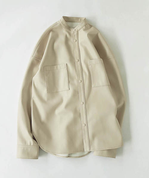 TODAYFUL(トゥデイフル)の「フェイクレザーシャツ(シャツ/ブラウス・レディース・キナリ/グレイッシュベージュ/キャメル・FREE)」の20枚目の写真