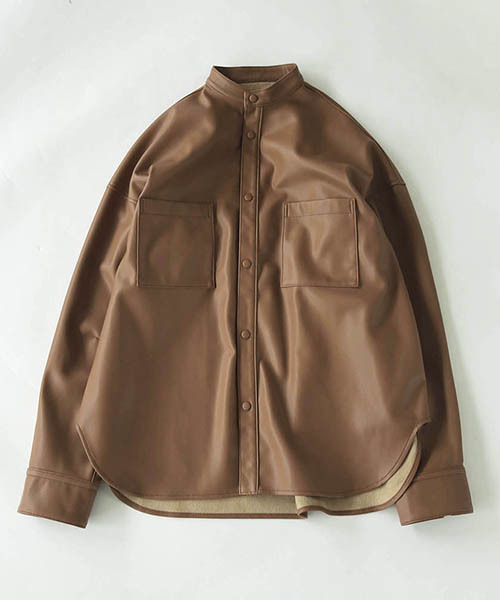 TODAYFUL(トゥデイフル)の「フェイクレザーシャツ(シャツ/ブラウス・レディース・キナリ/グレイッシュベージュ/キャメル・FREE)」の18枚目の写真