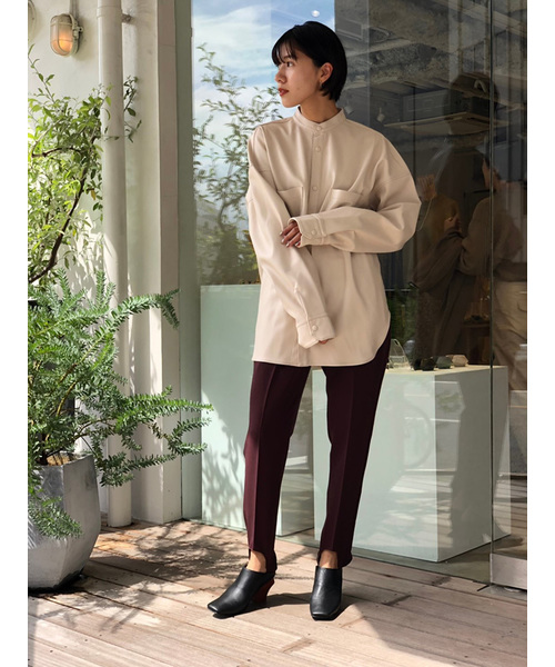 TODAYFUL(トゥデイフル)の「フェイクレザーシャツ(シャツ/ブラウス・レディース・キナリ/グレイッシュベージュ/キャメル・FREE)」の22枚目の写真