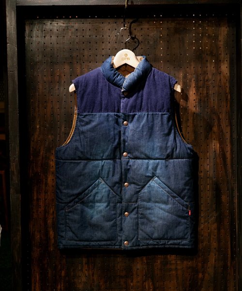 grn(ジーアールエヌ)の「'ユニセックス'デニム×60/40 R/Vベスト(ダウンベスト)」|インディゴブルー