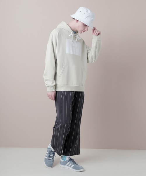 EMMA CLOTHES（エマクローズ）の「裏毛プルオーバーロゴパーカー(EMMA CLOTHES)（パーカー・メンズ・ブラック/オフホワイト/グレー系その他/チャコール/ライトベージュ・FREE）」の20枚目の写真