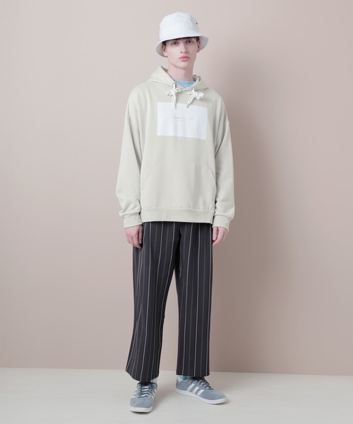 EMMA CLOTHES（エマクローズ）の「裏毛プルオーバーロゴパーカー(EMMA CLOTHES)（パーカー・メンズ・ブラック/オフホワイト/グレー系その他/チャコール/ライトベージュ・FREE）」の21枚目の写真