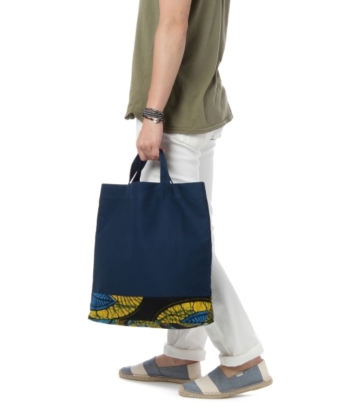 UNITED ARROWS(ユナイテッドアローズ)の「UA CANVAS AFRICAN TOTE ◆(トートバッグ・メンズ・ブラック/ベージュ/ネイビー・フリー)」の11枚目の写真