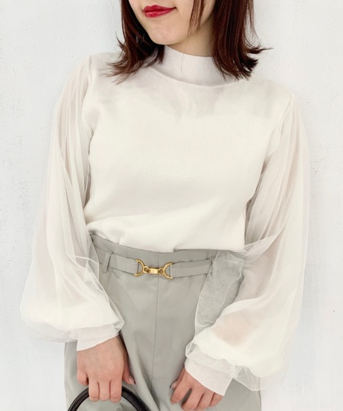 EPIMI E'PIMMY（エピミエピミー）の「チュールスリーブ×モックネックニット（ニット/セーター・レディース・アイボリー/オフホワイト/ピンクベージュ・MEDIUM）」の2枚目の写真