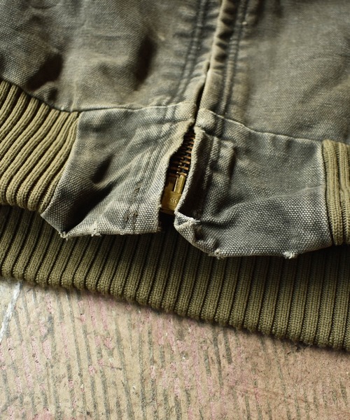 Carhartt（カーハート）の「【ヴィンテージ古着】Carhartt/カーハート ダック地 アクティブパーカー（ブルゾン・メンズ・グリーン・MEDIUM）」の6枚目の写真