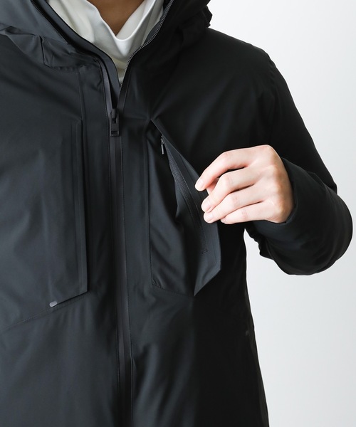 ATTACHMENT（アタッチメント）の「3レイヤーライトタフタ フーデッド