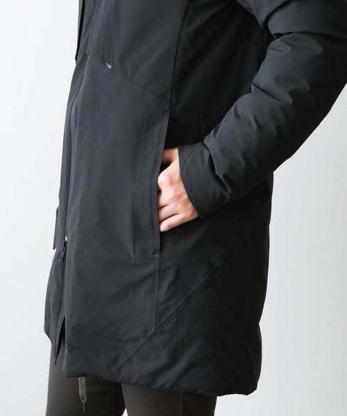 ATTACHMENT 3レイヤーライトタフタ フーデッドダウンコート M 黒 ATTACHMENT（アタッチメント）の「3レイヤーライトタフタ フーデッド