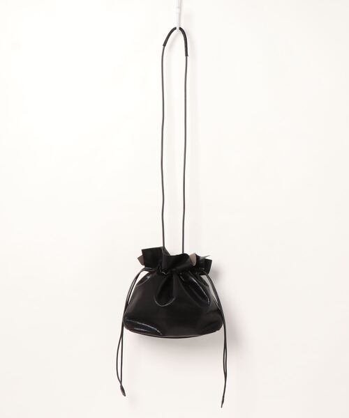 prose verse（プロズヴェール）の「メタリック巾着ショルダーバッグ（ショルダーバッグ・レディース・ゴールド/シルバー/ブラック・ﾌﾘ-）」の6枚目の写真