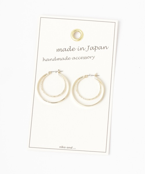 niko and...(ニコアンド)の「made in japanハンドメイド ダブルリングメタルピアス(ピアス(両耳用)・レディース・グレー/イエロー・0)」の5枚目の写真