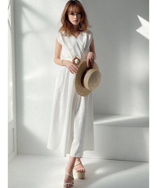 RESEXXY(リゼクシー)の「ストライプワンピース(ワンピース・レディース・オフホワイト/ブラック/ベージュ・FREE)」の2枚目の写真