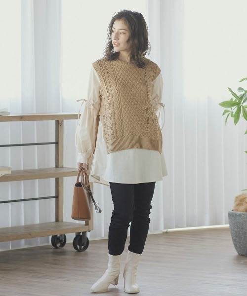 LIPSTAR（リップスター）の「【WEB別注カラーあり】ベストレイヤード風ブラウス（ニット/セーター・レディース・ブラック/キャメル/オフホワイト/グリーン系その他・M）」の14枚目の写真