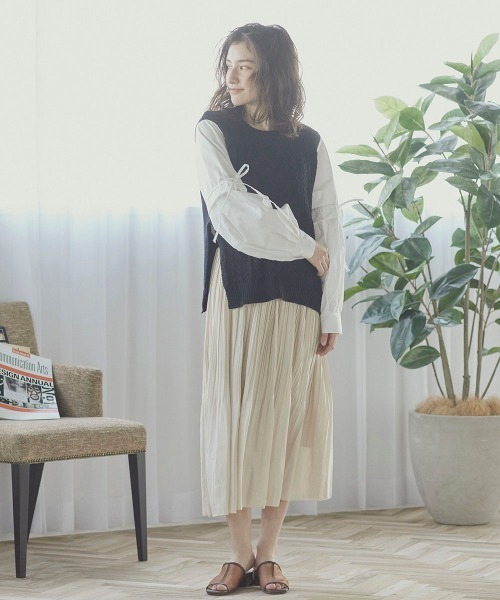 LIPSTAR（リップスター）の「【WEB別注カラーあり】ベストレイヤード風ブラウス（ニット/セーター・レディース・ブラック/キャメル/オフホワイト/グリーン系その他・M）」の20枚目の写真