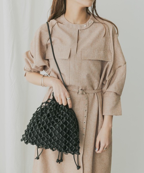 KBF+（ケービーエフプラス）の「KBF+　メッシュ巾着BAG（ショルダーバッグ・レディース・ブラック/アイボリー・ONE）」の7枚目の写真