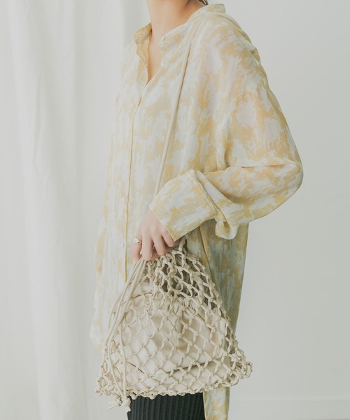 KBF+（ケービーエフプラス）の「KBF+　メッシュ巾着BAG（ショルダーバッグ・レディース・ブラック/アイボリー・ONE）」の3枚目の写真