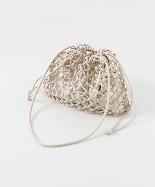 KBF+（ケービーエフプラス）の「KBF+　メッシュ巾着BAG（ショルダーバッグ・レディース・ブラック/アイボリー・ONE）」の5枚目の写真