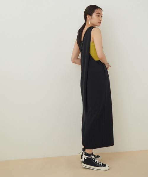 ADAM ET ROPE'（アダムエロペ）の「＜洗える＞BACKツイストワンピース（ワンピース・レディース・ブラック/キナリ・FREE）」の8枚目の写真